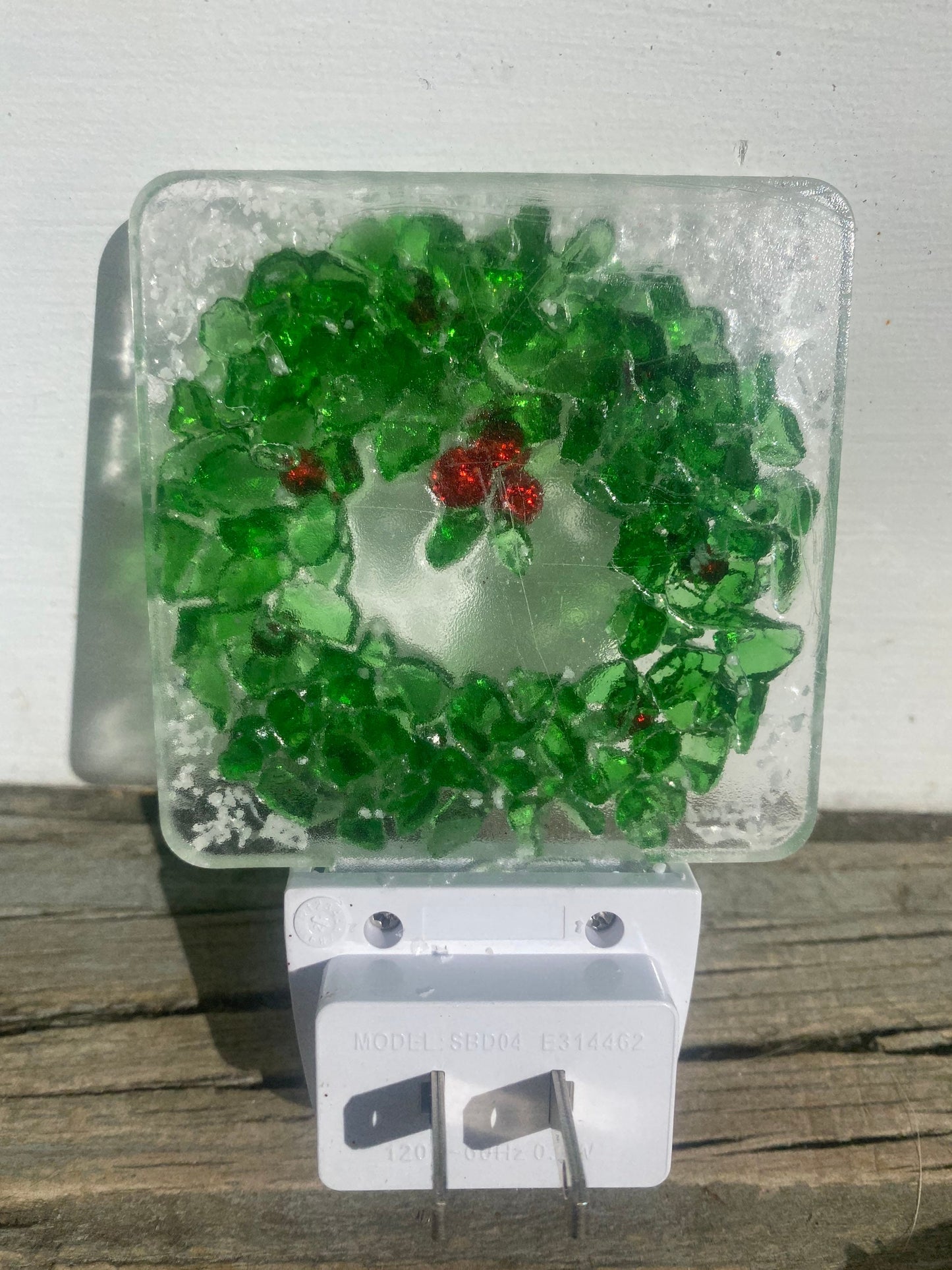 COASTAL Holiday /CHRISTMAS Night Light- wreath with holly berries