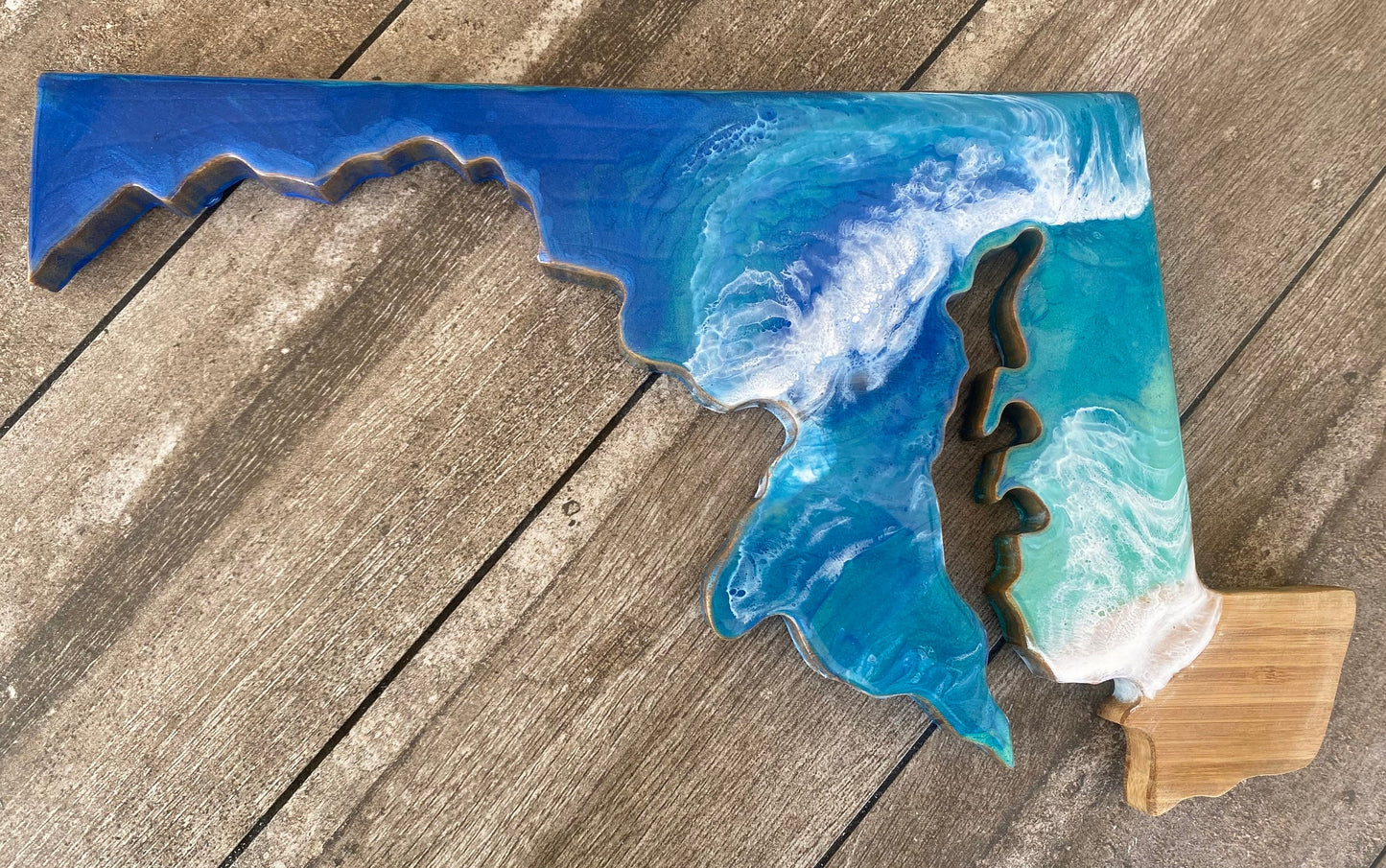 Maryland State with Ocean Waves resin Cutting Board