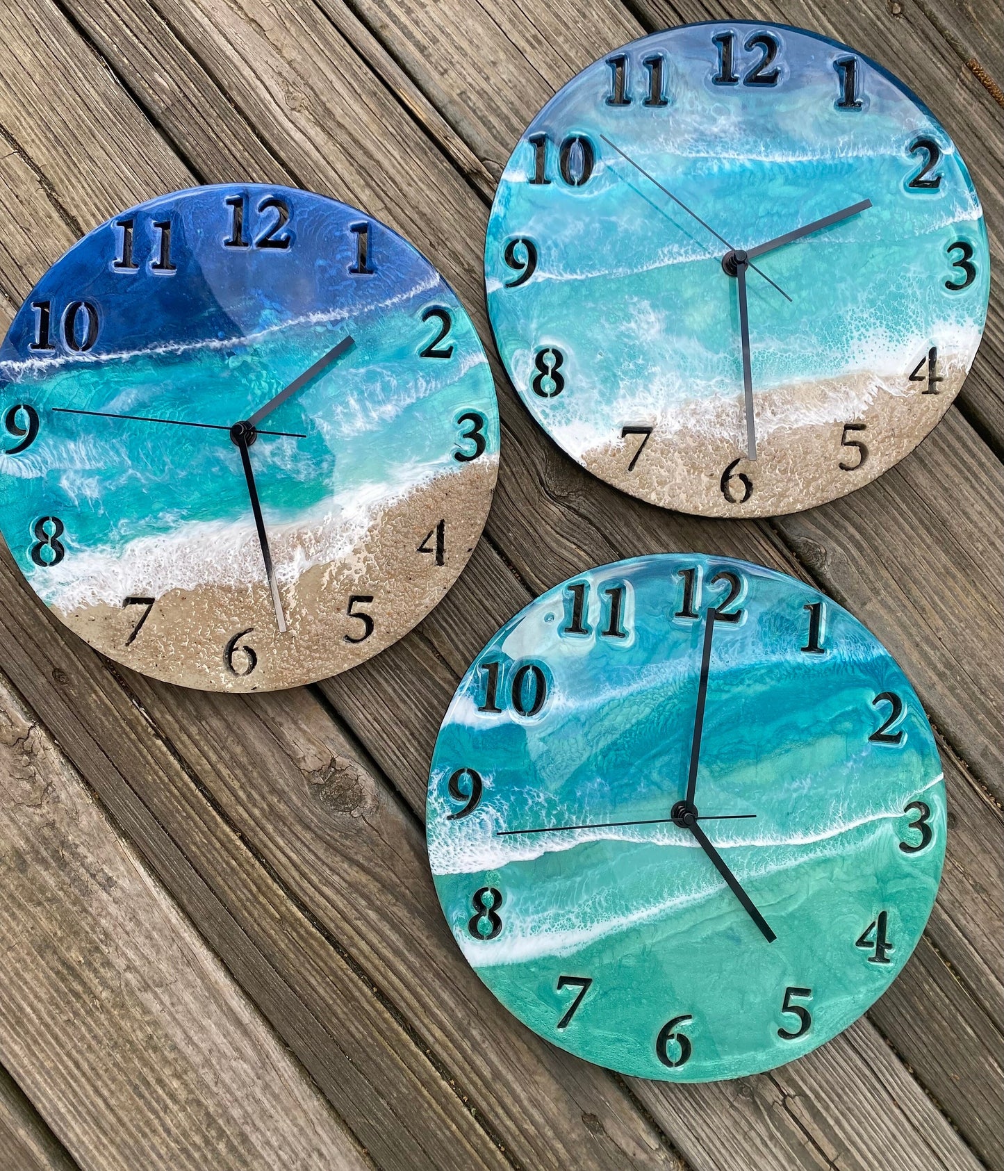 CLOCK Coastal Style with Ocean waves in resin- 12"