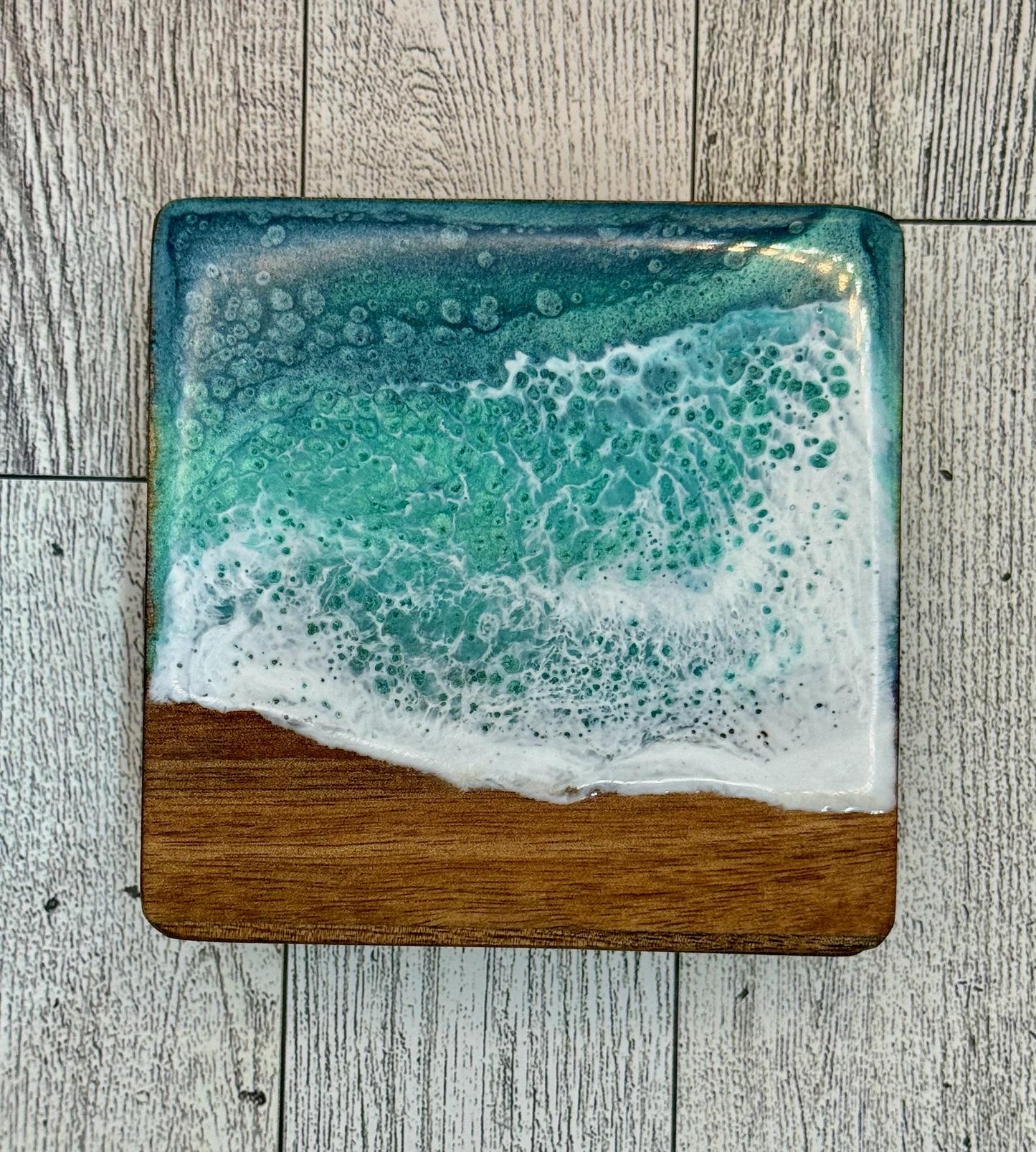 OCEAN WAVES COASTERS in resin, ocean blue, wooden, handmade